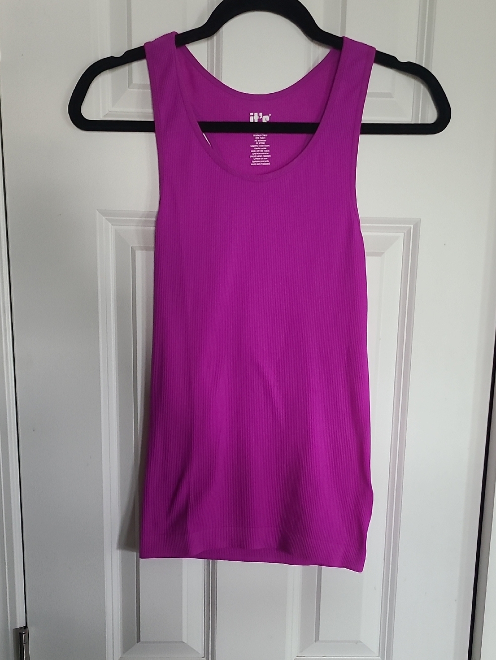Women’s Ribbed Tank Top - Magenta